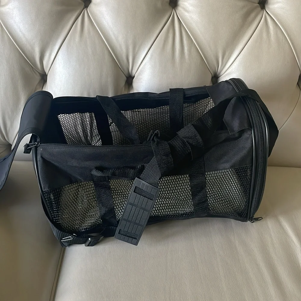 Petmate soft sided Kennel Cab for small pets